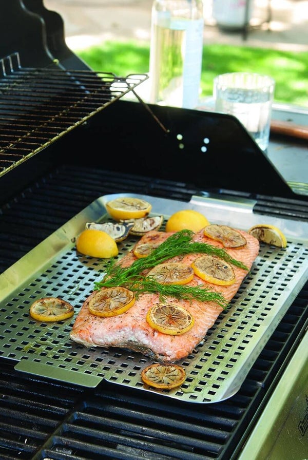 Plancha en inox perforée pour légumes et poisson