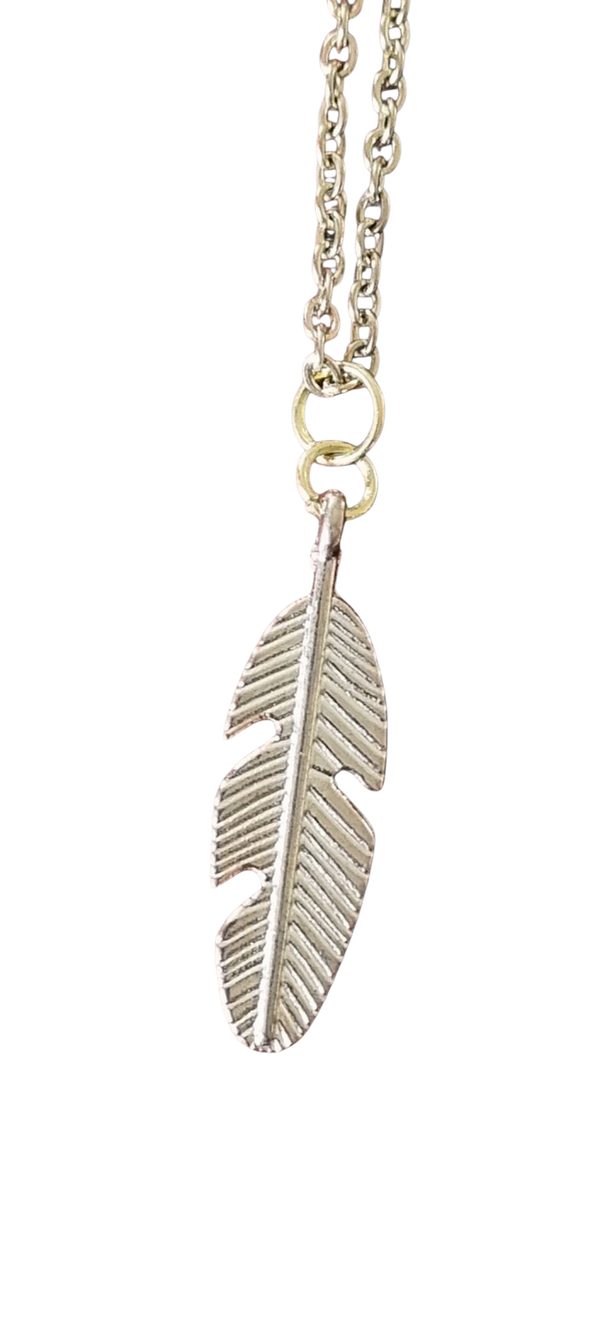 Goudkleurige kettinkjes met diverse bedels