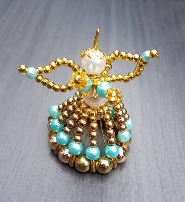 Kerst engeltje goudkleur met aqua, handgemaakt