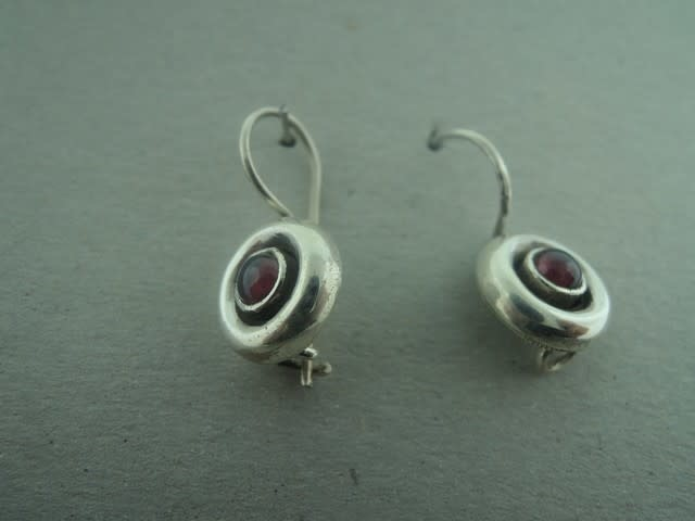 Oorhanger granaat rood zilver ag925