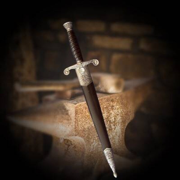 Athame Irminsul met adelaar