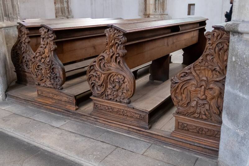 Aromatherapie. Spiritualiteit. Esoterie. Spirituele winkel. Spirituele webshop. Kaartleggingen. Edelstenen. Wierook. Chakra. Healing. Heksenopleiding. Kruiden. Gidsen.