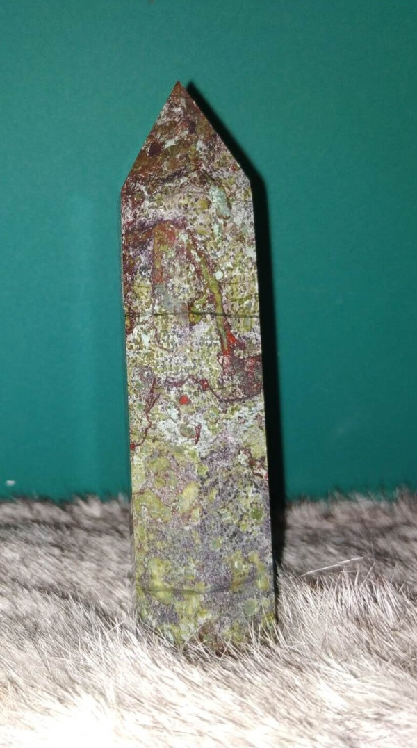 Drakenbloed jaspis punt