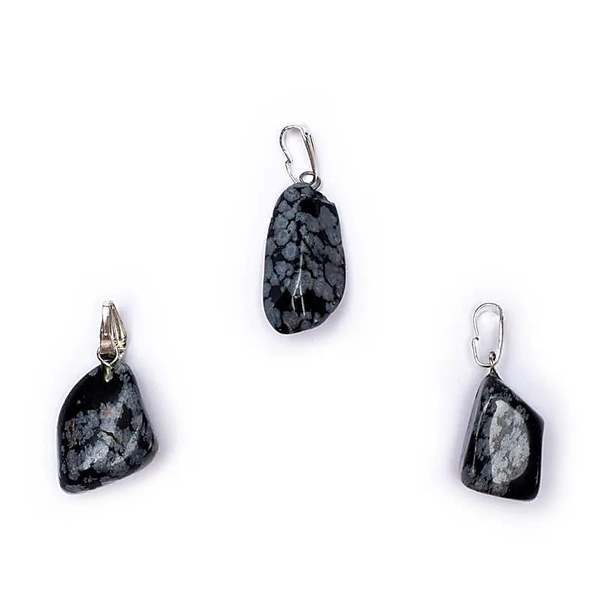 Sneeuwvlok Obsidiaan Edelsteenhanger – met geboord oogje en ketting (±1–2,5 cm) – Bescherming & Aarding