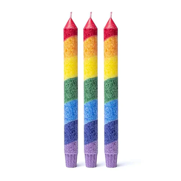 Regenboog dinerkaars van stearine - 21 cm | Atelier Mystique