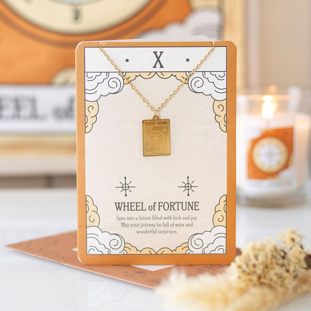 Wheel of Fortune Tarot Ketting – Gouden Pendant op Wenskaart