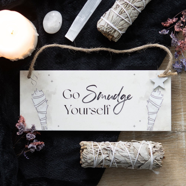 Go Smudge Yourself Houten Hangbord – Humoristisch Spiritueel Decor