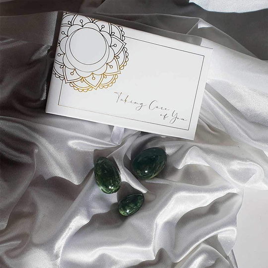 Yoni eieren van jade (serpentijn)