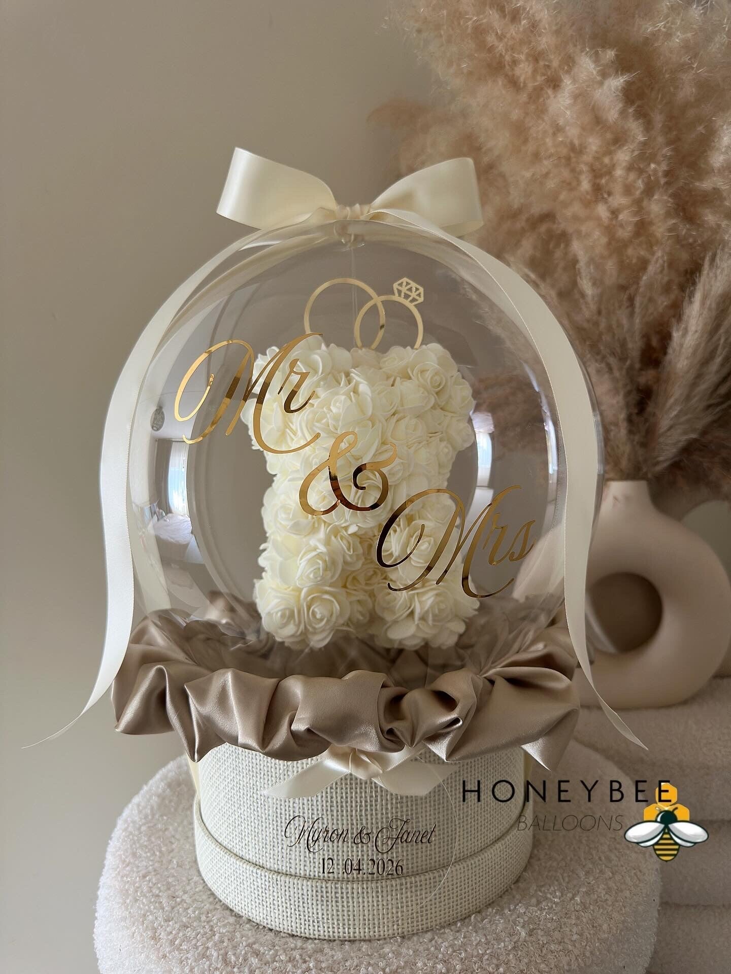 Wedding flower bear balloon