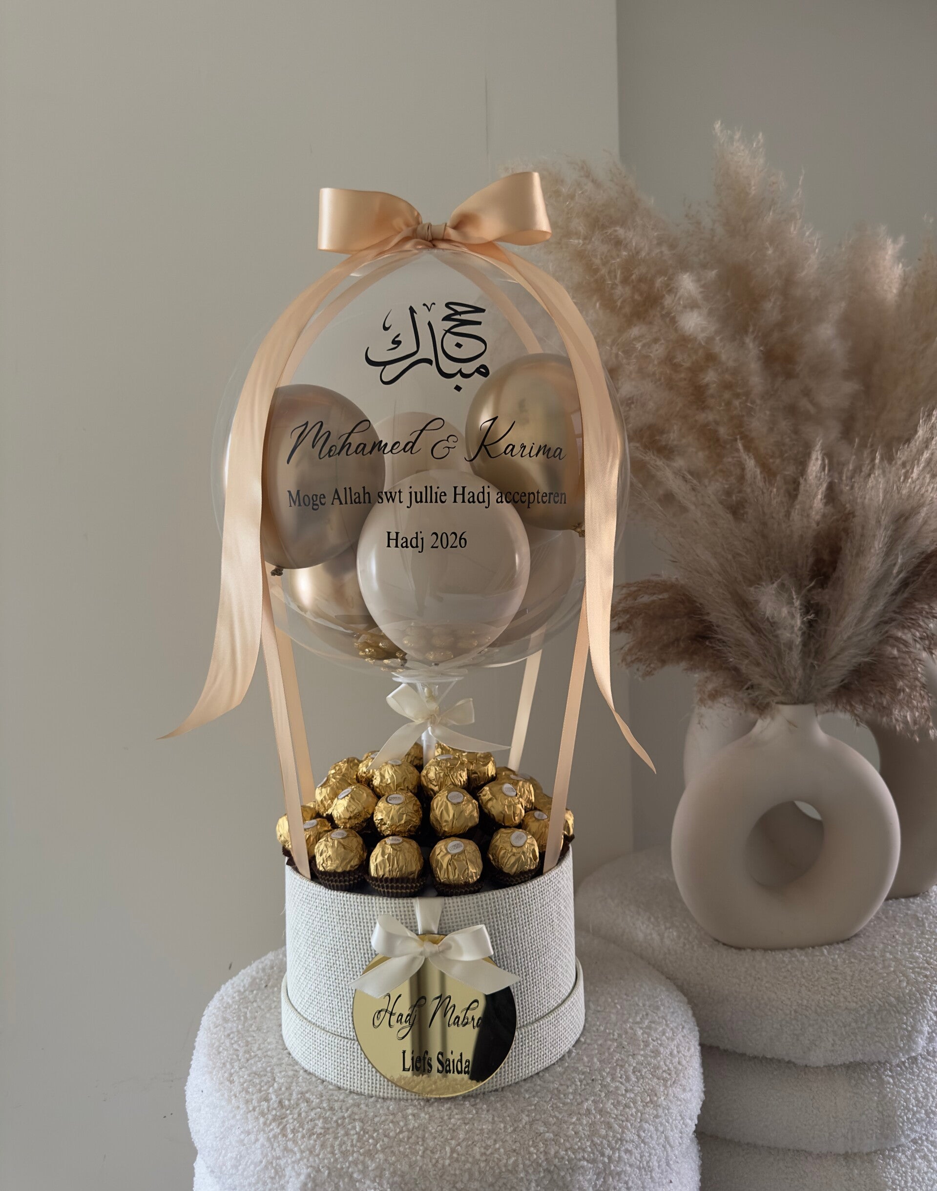 Medium Hotair Umrah / hajj balloon met Ferrero Rocher in medium doosje (diverse kleuren)
