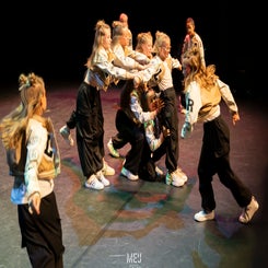 16-05-eindshow-2025-9323-standard.jpg