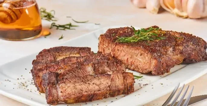 Rib Eye Marinado en Ajo con Miel