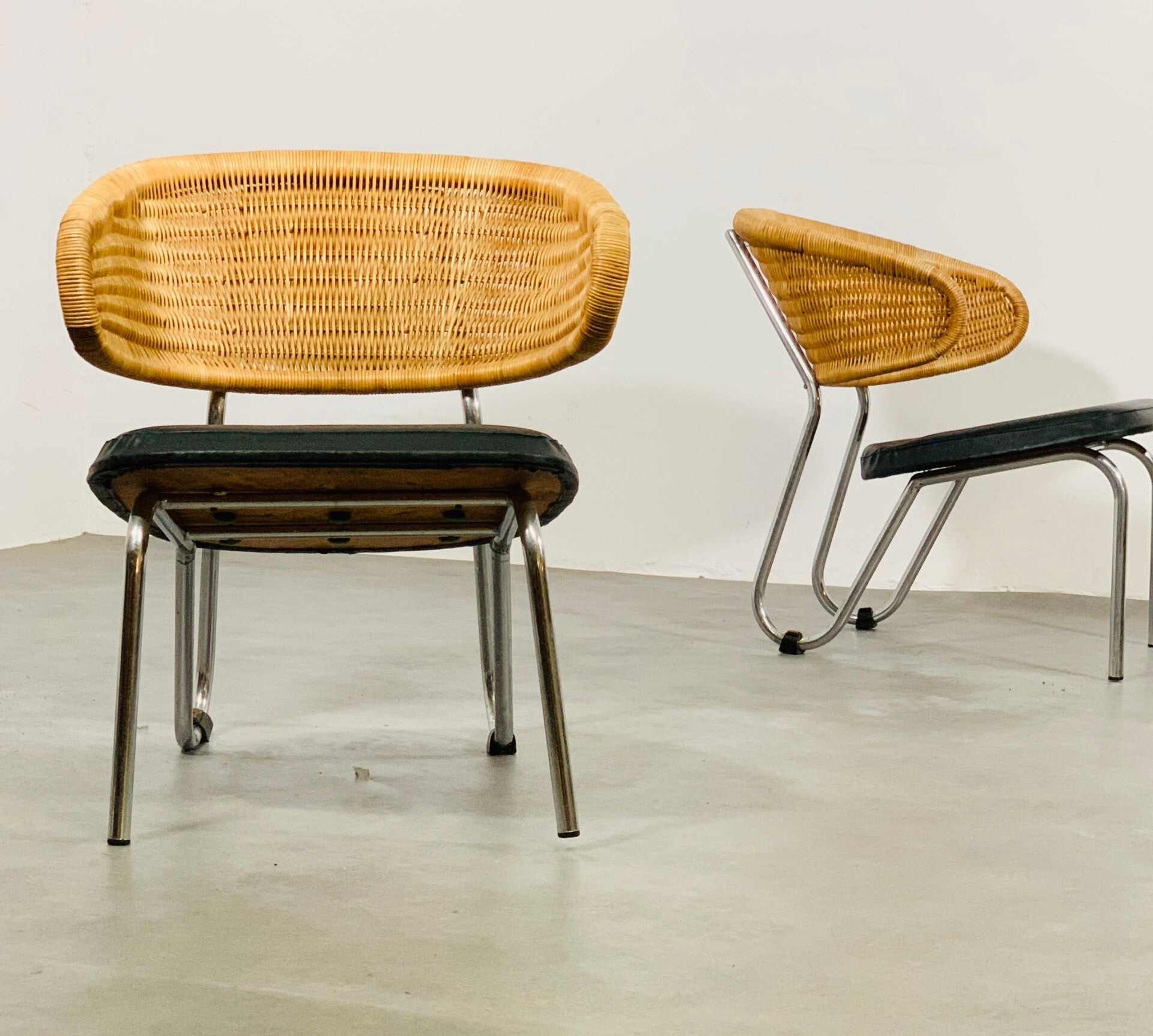 Set of Dirk van Sliedregt 718 lounge chairs.