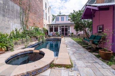 preshallstudio-courtyard-standard.jpg