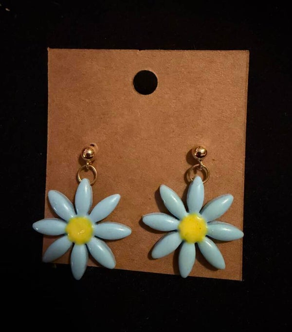 Modèles marguerite bleu et jaune.