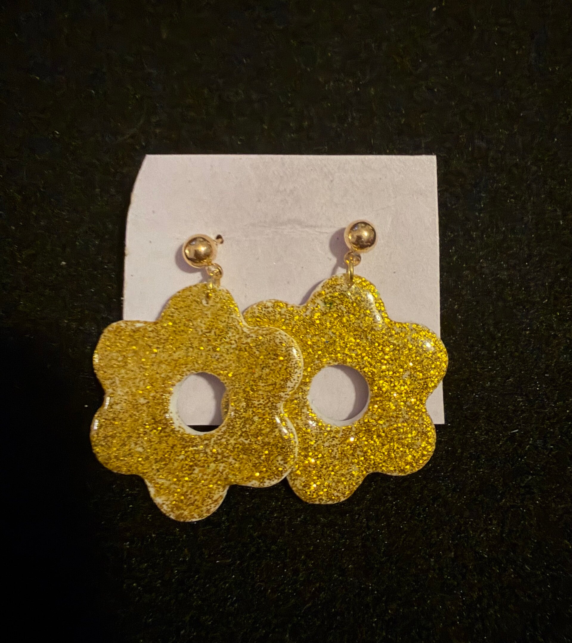 Modèles anémones doré.