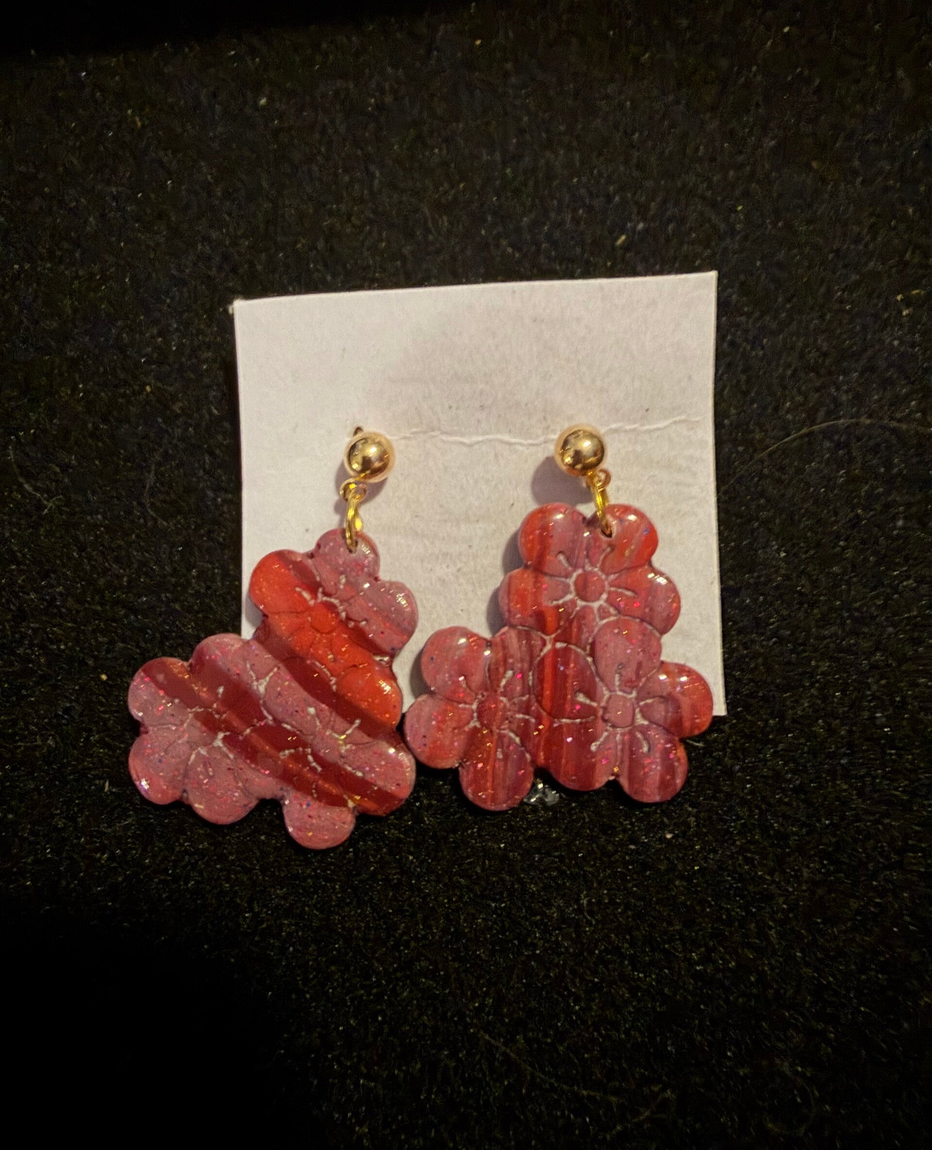 Modèles Nina rose et bordeaux.