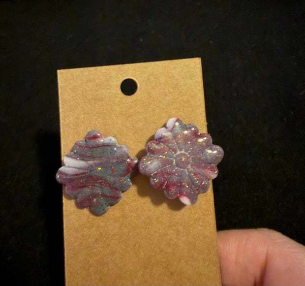 Modèles Perrine gris blanc et bordeaux.