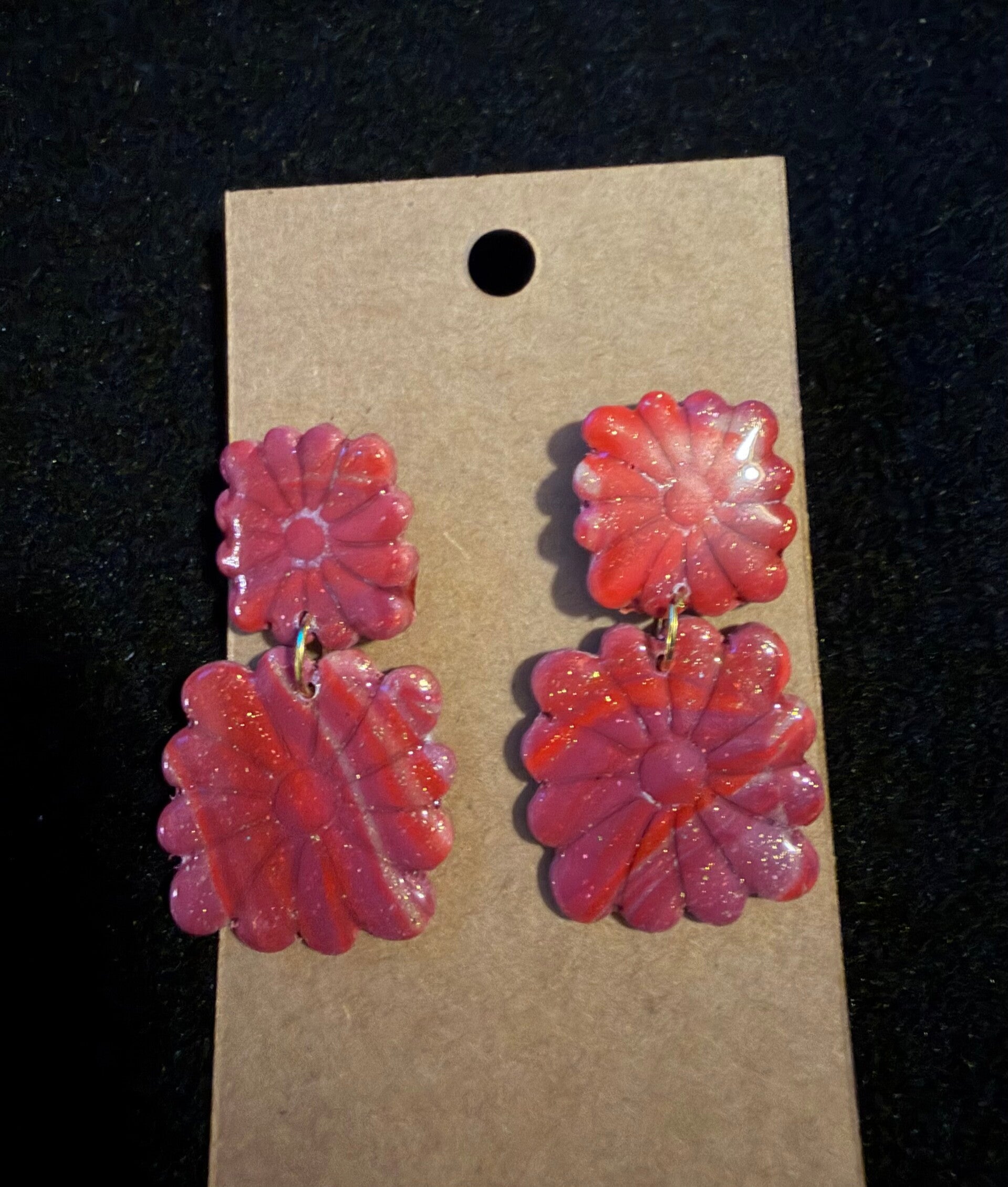 Modèles Perrine rose rouge et blanche.