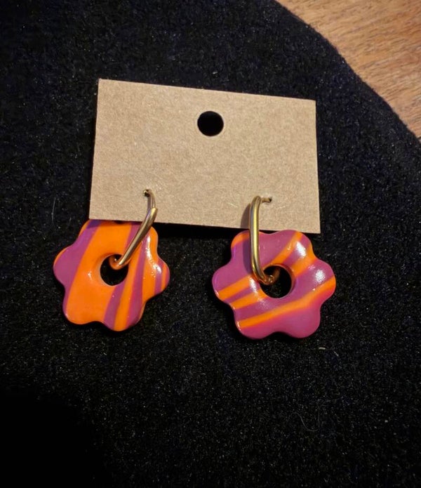 Modèles anémone violette et orange.