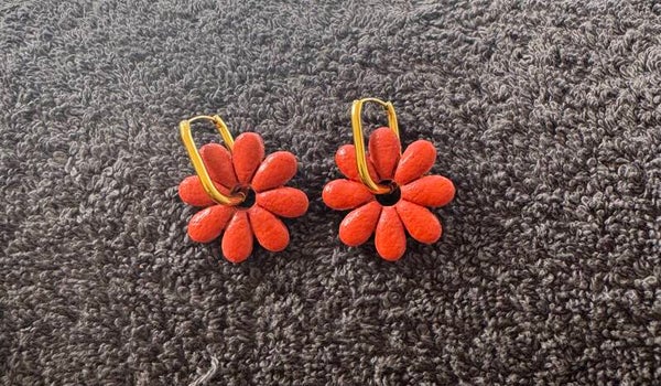 Boucles d’oreilles Camelia.