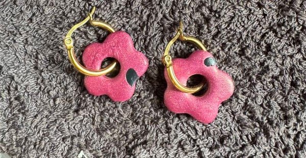 Boucles d’oreilles violette (Anémone).
