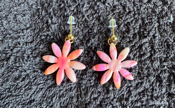 Boucles d’oreilles Marguerite rose blanche et orange.
