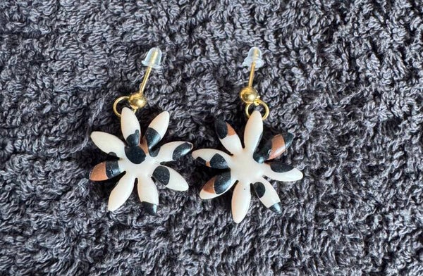 Boucles d’oreilles Marguerite léopard.