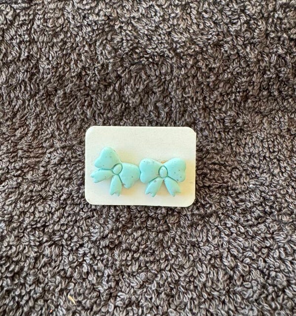 Boucles d’oreilles Noeud bleu.