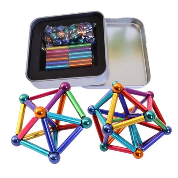 Magneetset met staafjes en bolletjes