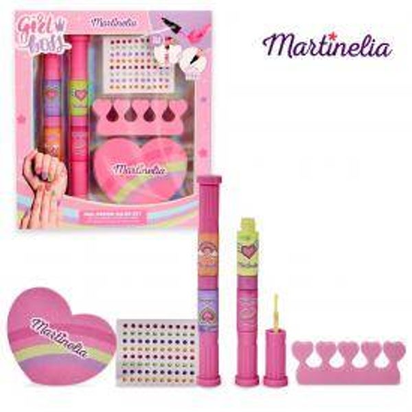 Girl boss nail design salon