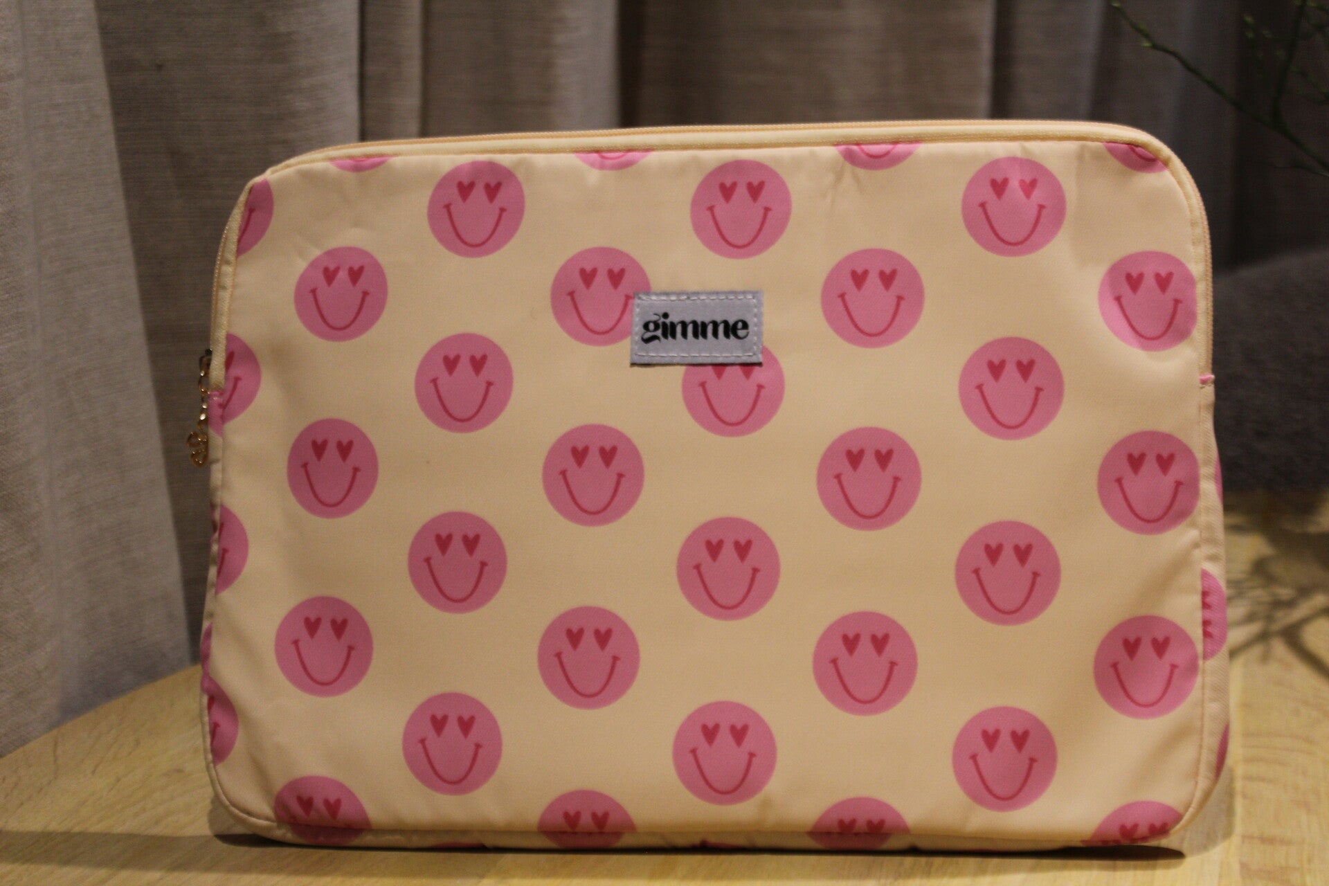 Gimme smiley laptop case