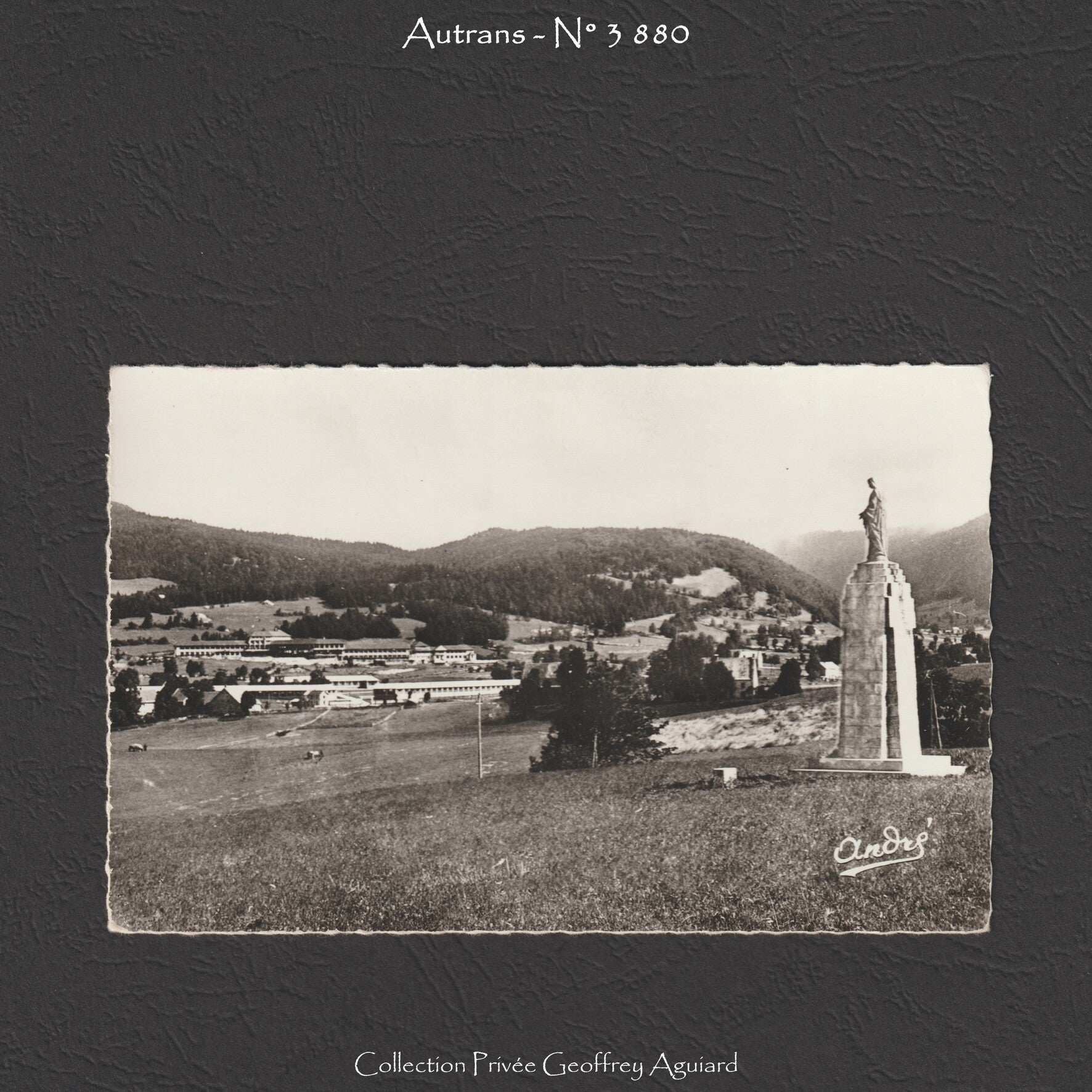 3 880 - Notre-Dame des Neiges et les Ecoles en plein air.