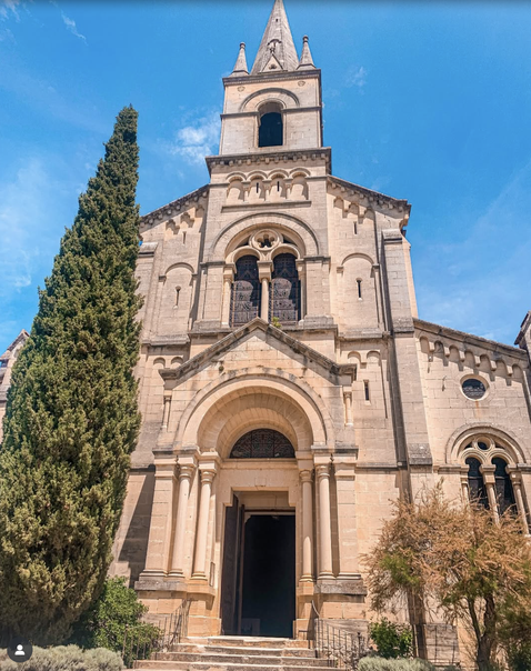 eglise neuve bonnieux