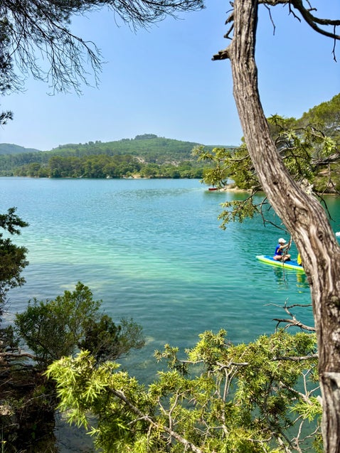 lac esparron provence