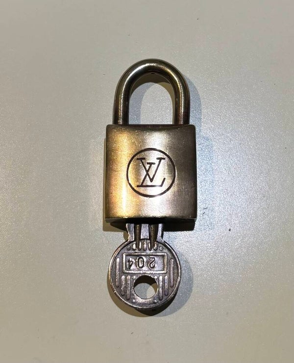 Louis Vuitton Schloss mit Schlüssel Liebesschloss