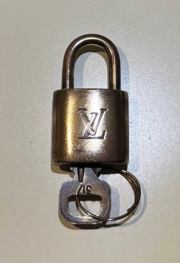 Louis Vuitton Schloss mit Schlüssel Liebesschloss