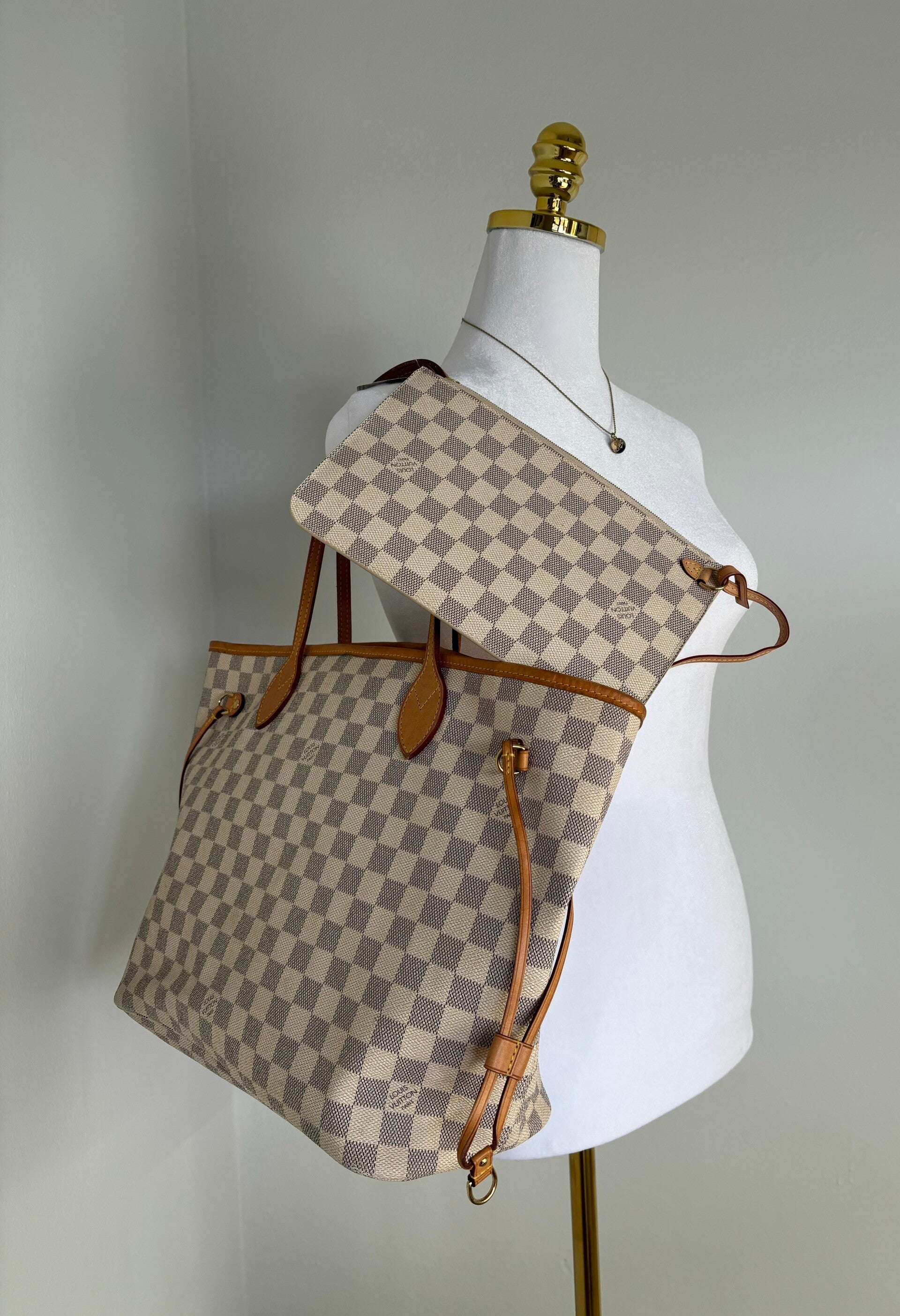 Louis Vuitton Neverfull MM Azur mit Pochette
