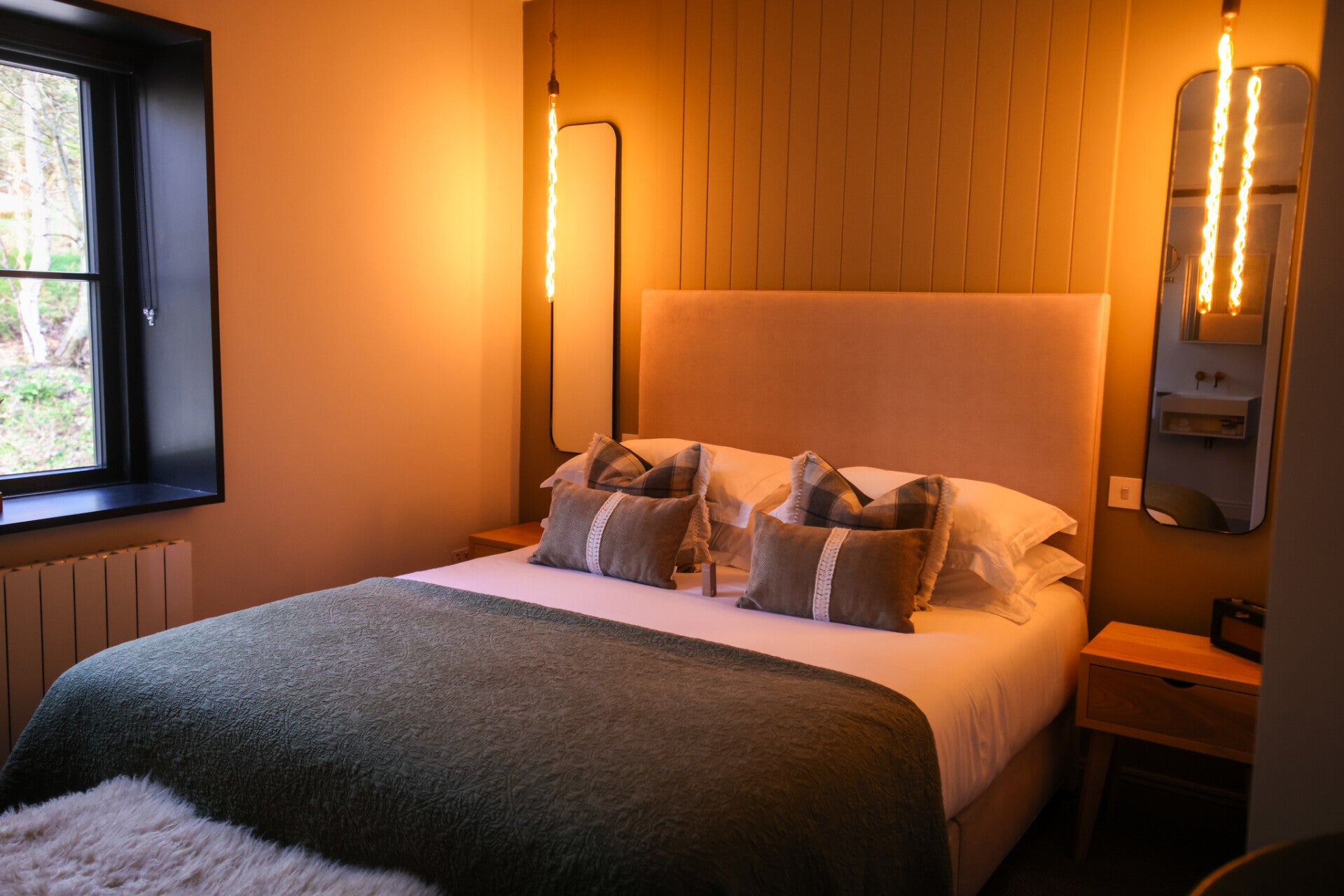 cottage-bedroom-2-standard.jpg