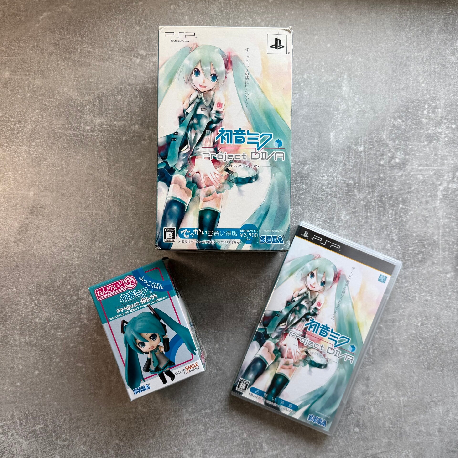 Hatsune Miku Project DIVA – Dekkai Ohaidoku-han / Big Bargain Edition | PSP + Figure | SEGA | Japan Import