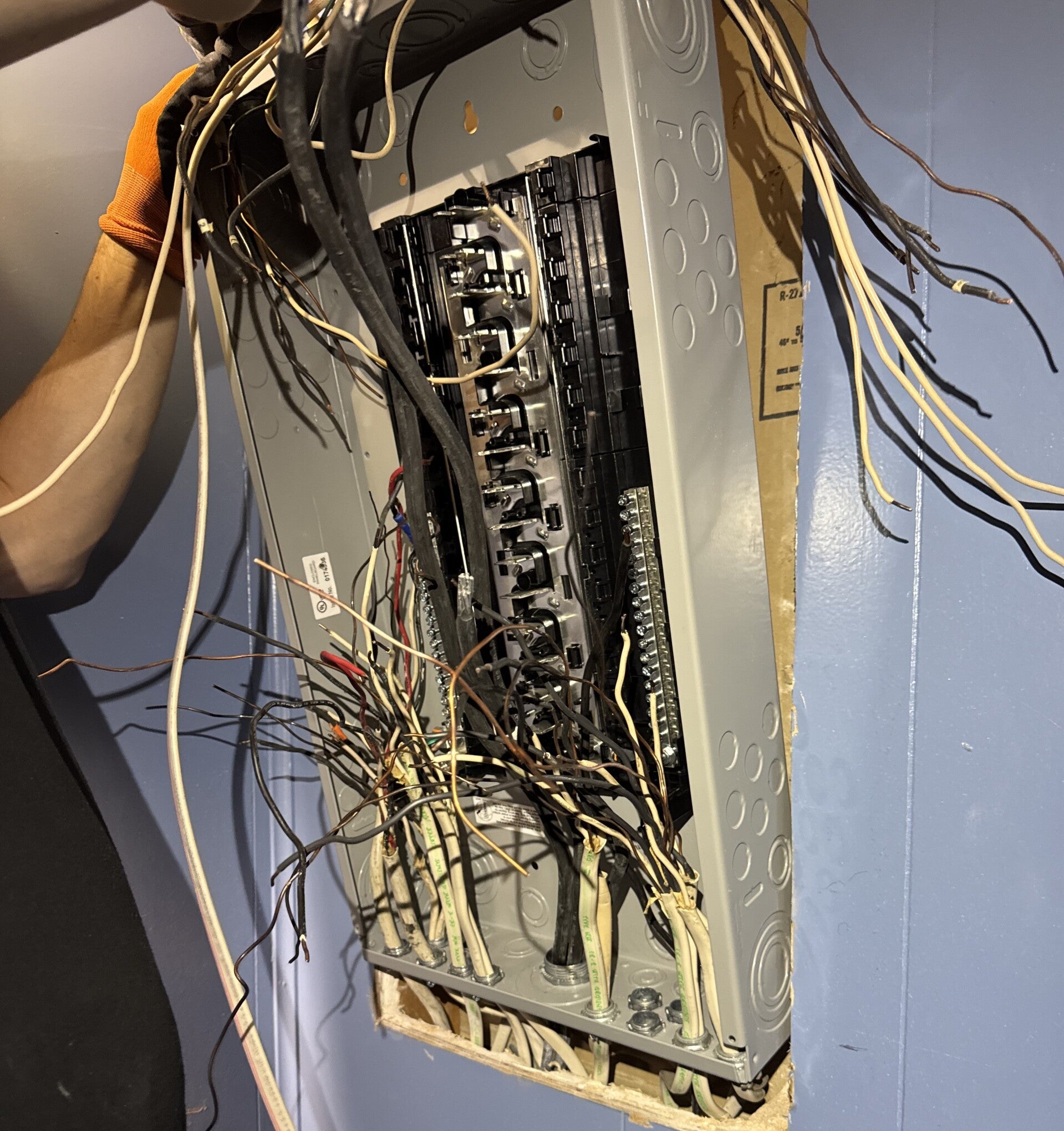 panel-standard-gugdpz.jpg