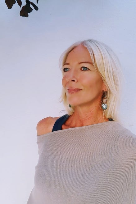 Nancy Zuijdendorp – specialist in emotionele manipulatie, trauma-herstel en codependentie. Begeleidt cliënten naar helderheid, grenzen en zelfherstel.