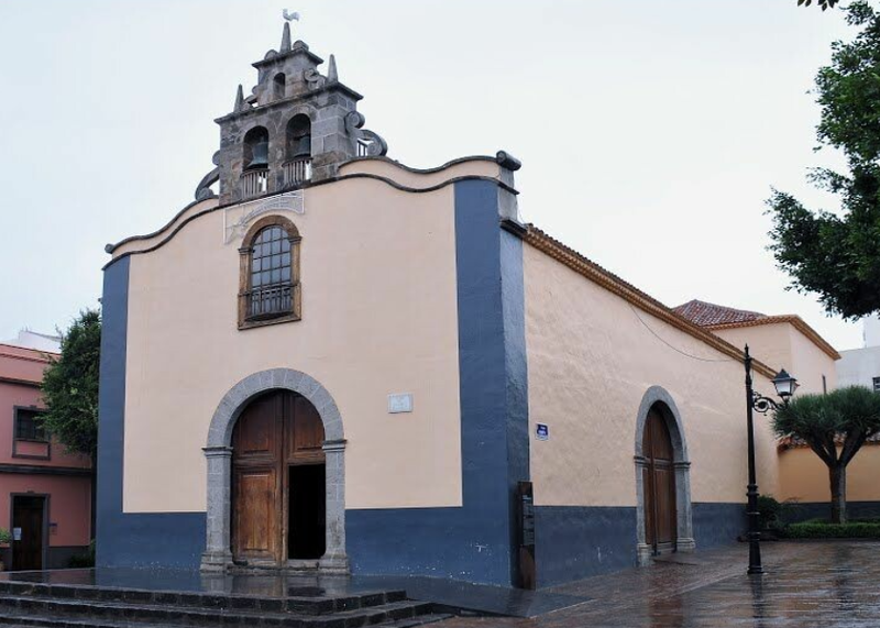 Iglesia San Antonio Abad Arona