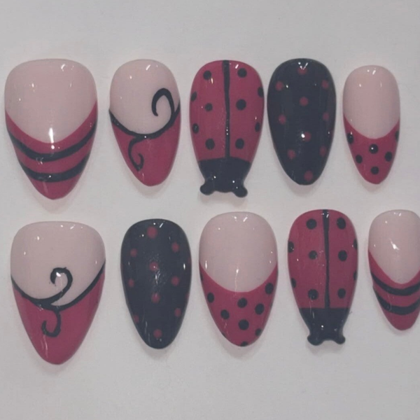Ladybug Press on nails