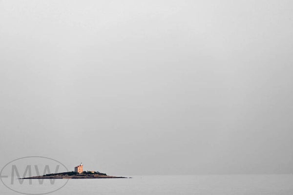 Leuchttuminsel vor der kroatischen Küste (6048x4024 Pixel)