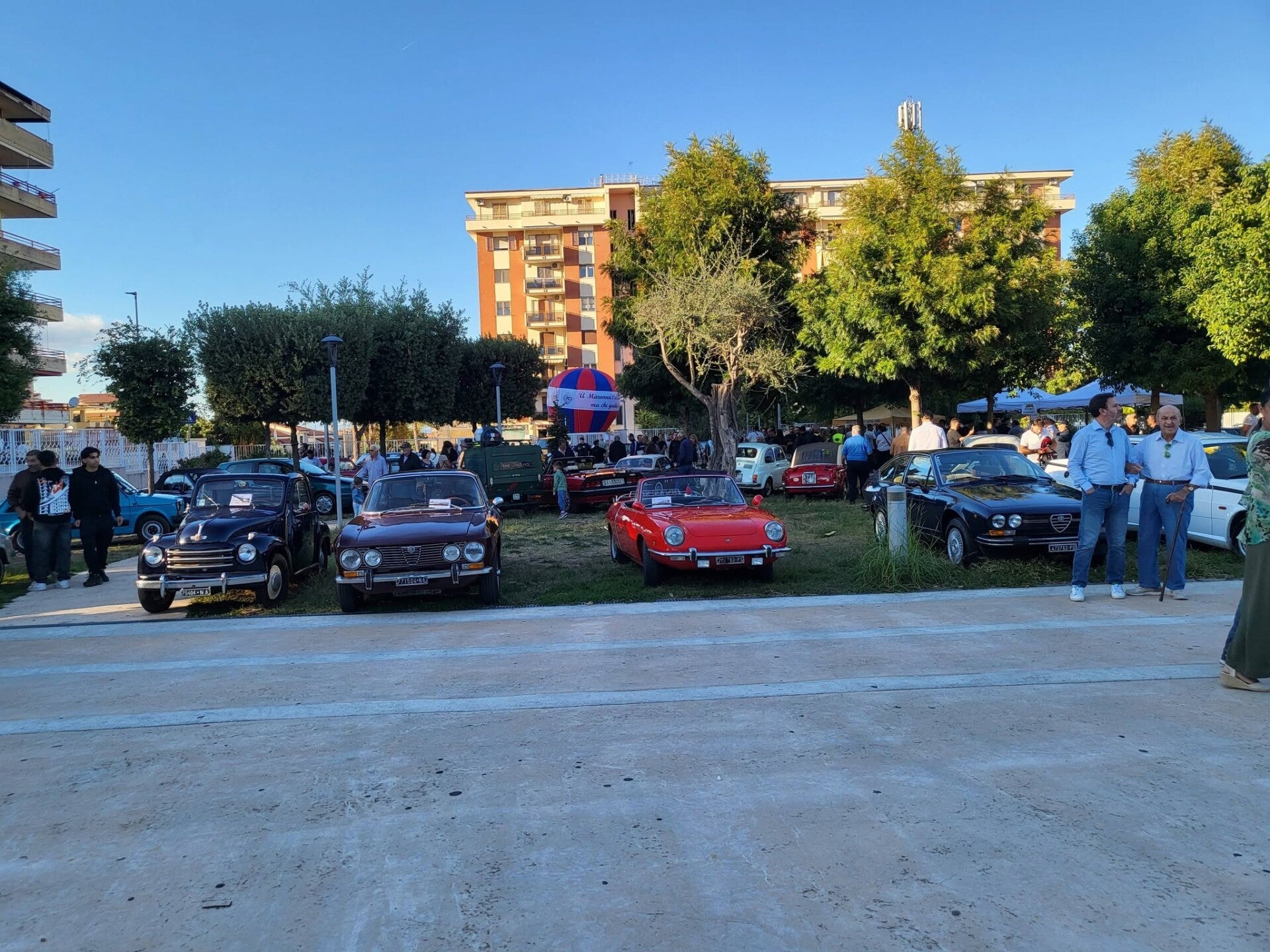 825279295_10239145169865211_2631505195348794462_n-standard.jpg