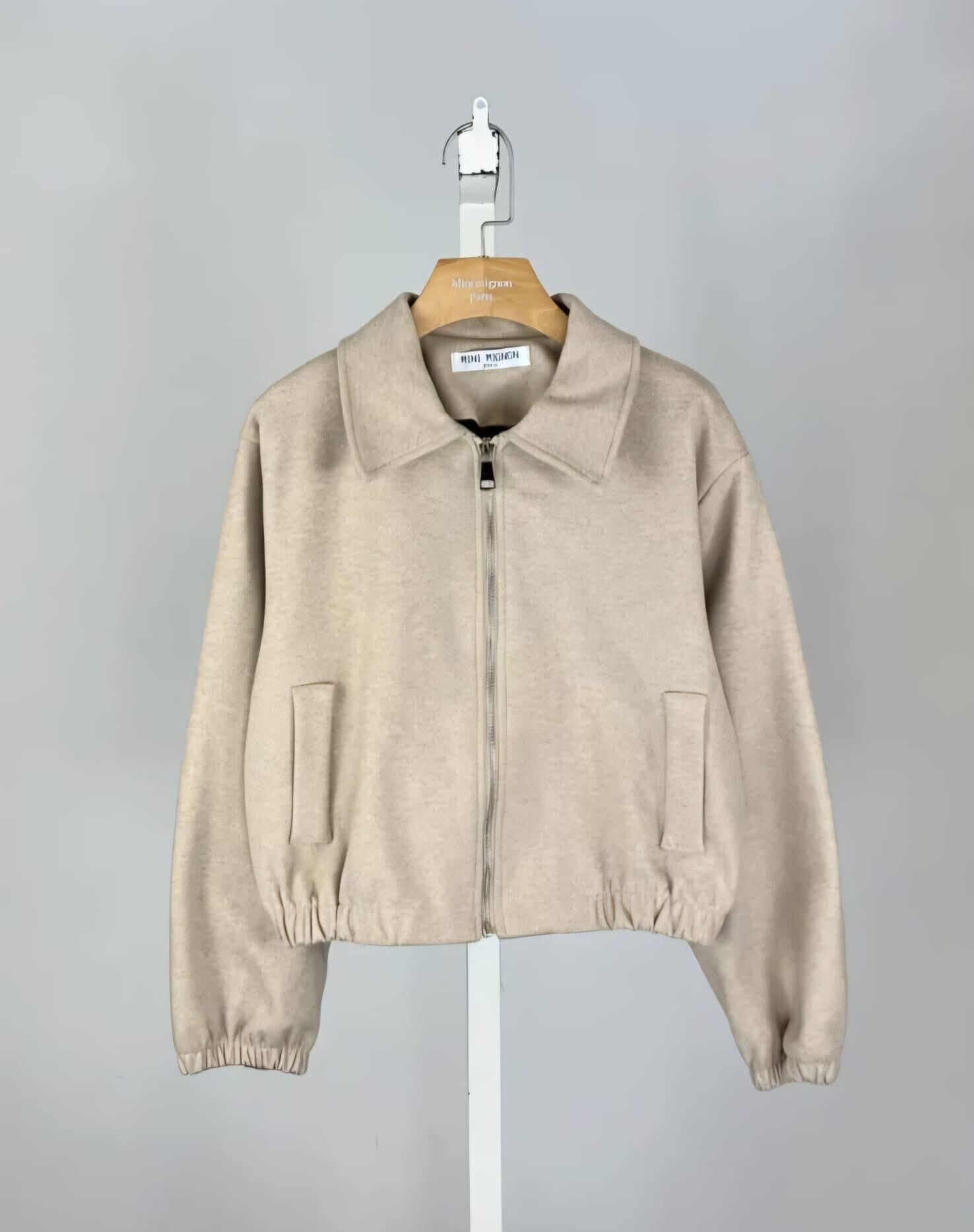 Beige jasje