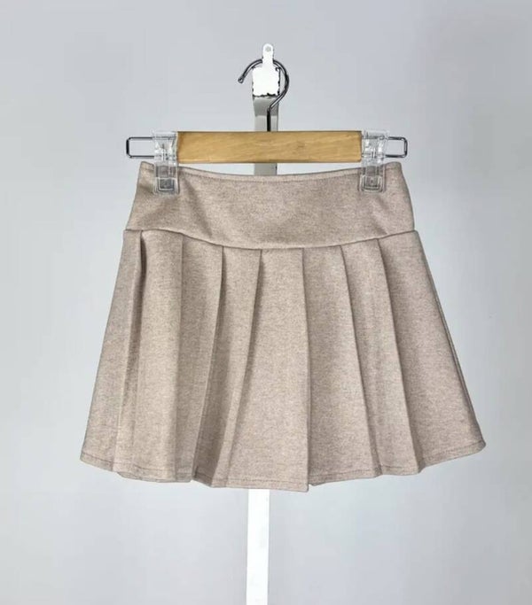 Beige plooirokje