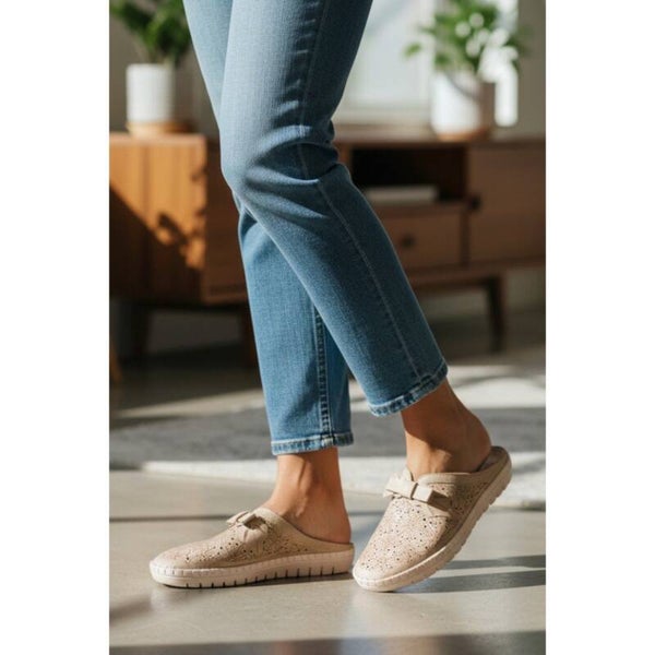 Ingrid & Isabel Women's Tan Cutout Bow Mule Shoes Size 6.5 M