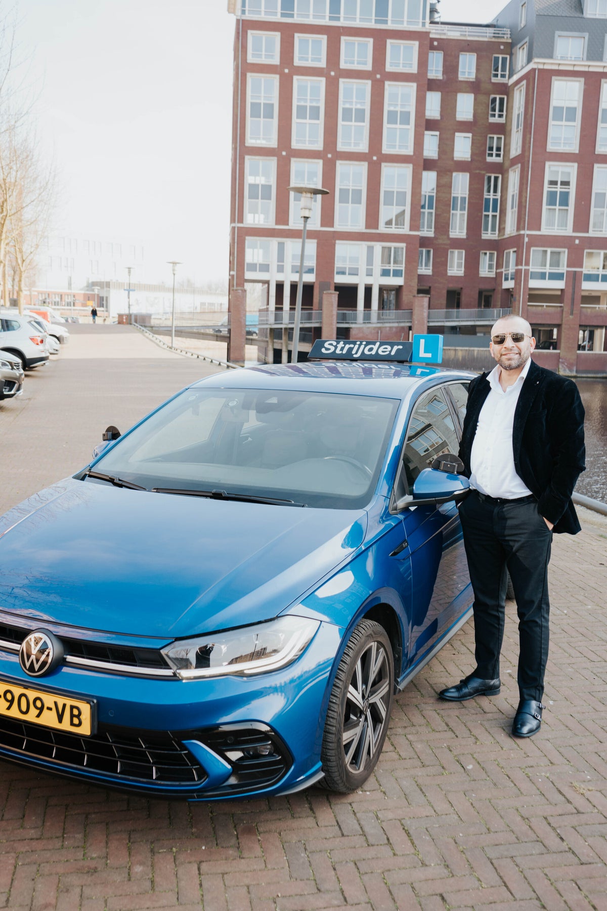 Rijschool Strijder Helmond logo